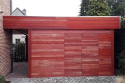 Cederhouten carport aan achterzijde woning