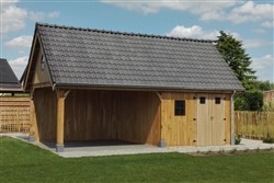 Tuinhuis hoevestijl met grote deur