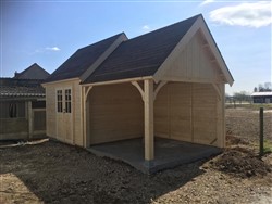Tuinhuis in hoevestijl met authentieke uitstraling