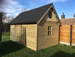 Exclusief tuinhuis met wolfsdak