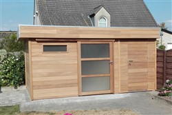 Tuinhuis met plat dak met glazen en houten deur