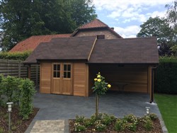 Tuinhuis met zadeldak en terras zithoek